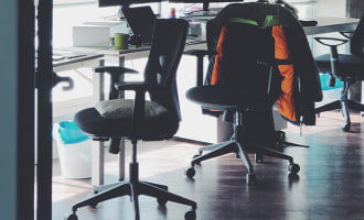 How to adjust your office chair