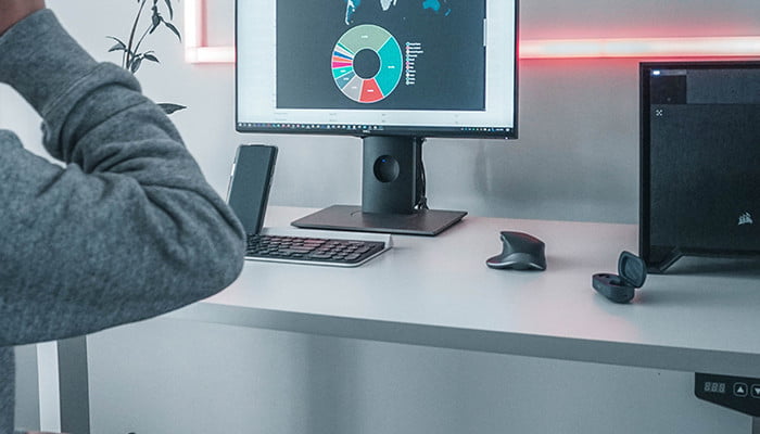 how to choose a standing desk